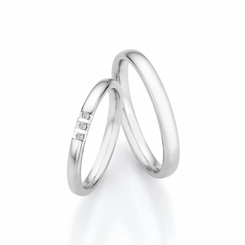 Alianzas de boda de plata con diamantes