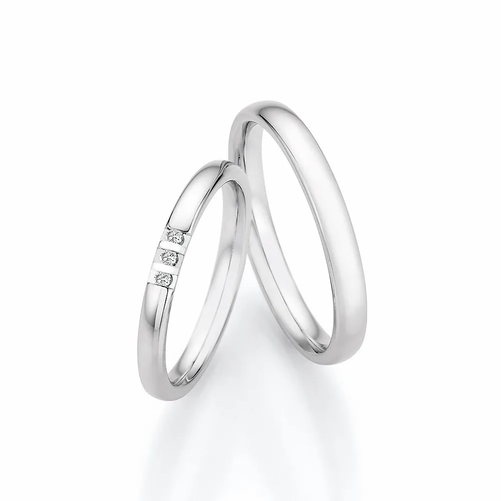 Alianzas de boda de plata con diamantes
