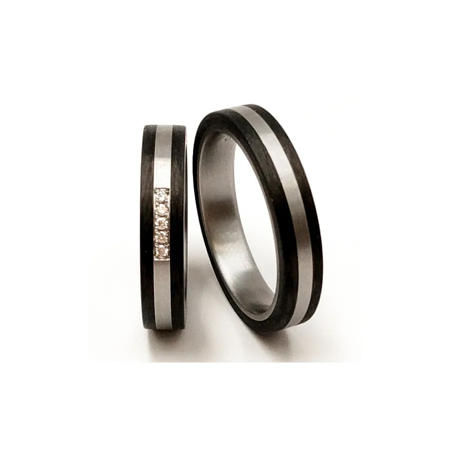 Alianzas de boda de acero y carbono con diamantes