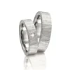 Alianzas de boda de acero con diamante