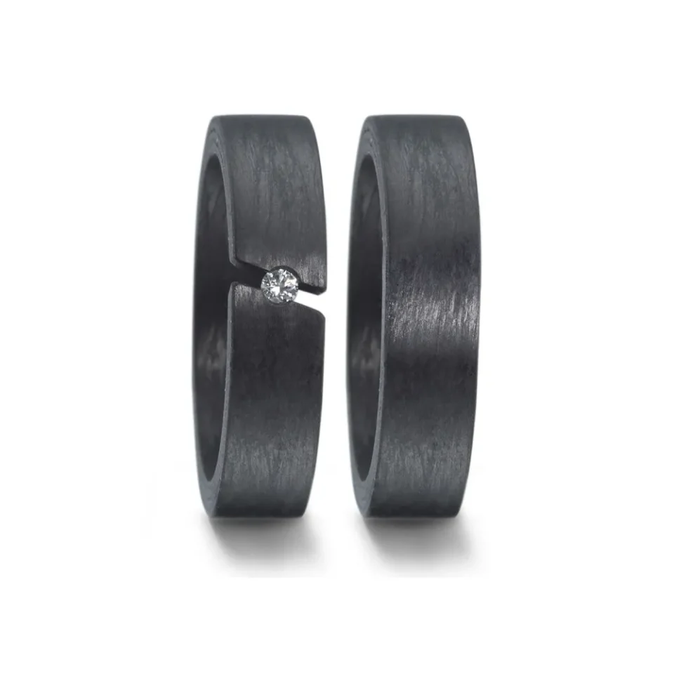 Alianzas de boda de carbono con diamante