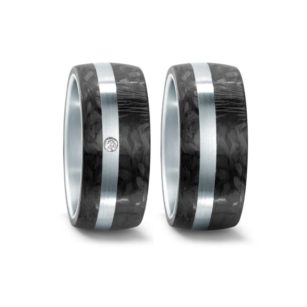Alianzas de boda de acero y carbono con diamante