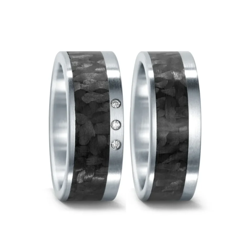 Alianzas de boda de acero y carbono con diamantes