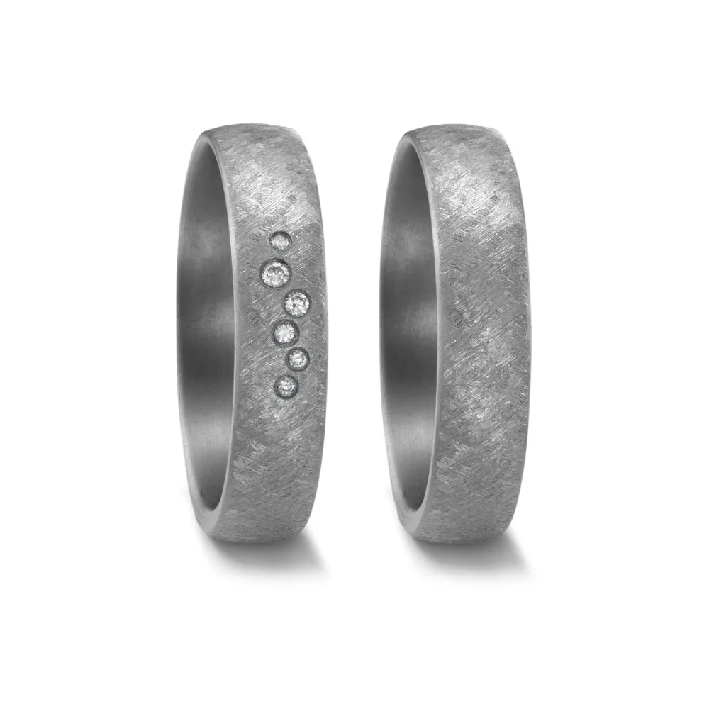 Alianzas de boda de tántalo con diamante
