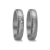 Alianzas de boda de tántalo con diamante