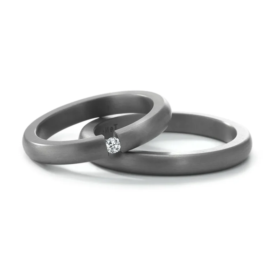 Alianzas de boda de tántalo con diamante
