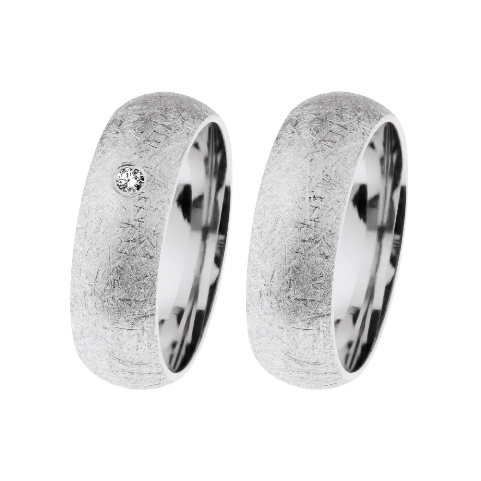 Alianzas de boda de acero con diamante