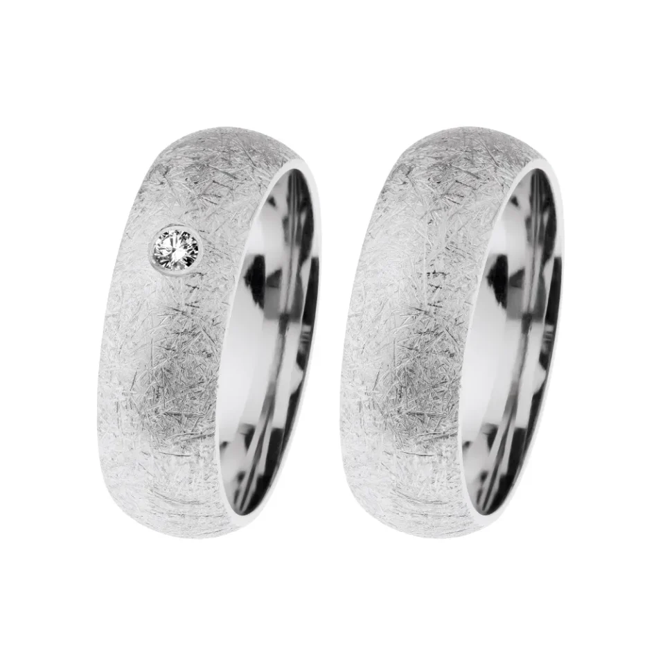 Alianzas de boda de acero con diamante