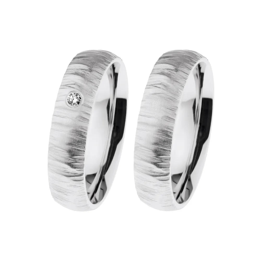 Alianzas de boda de acero con diamante