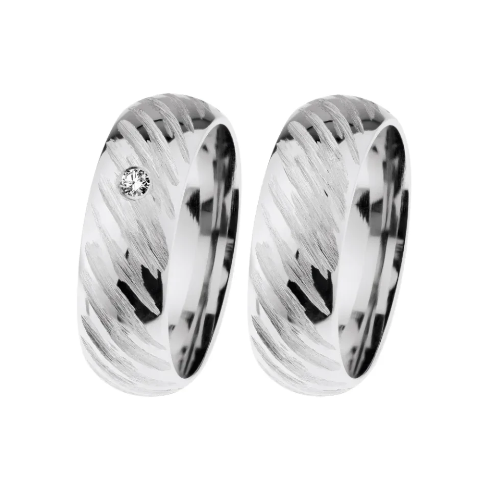 Alianzas de boda de acero con diamante