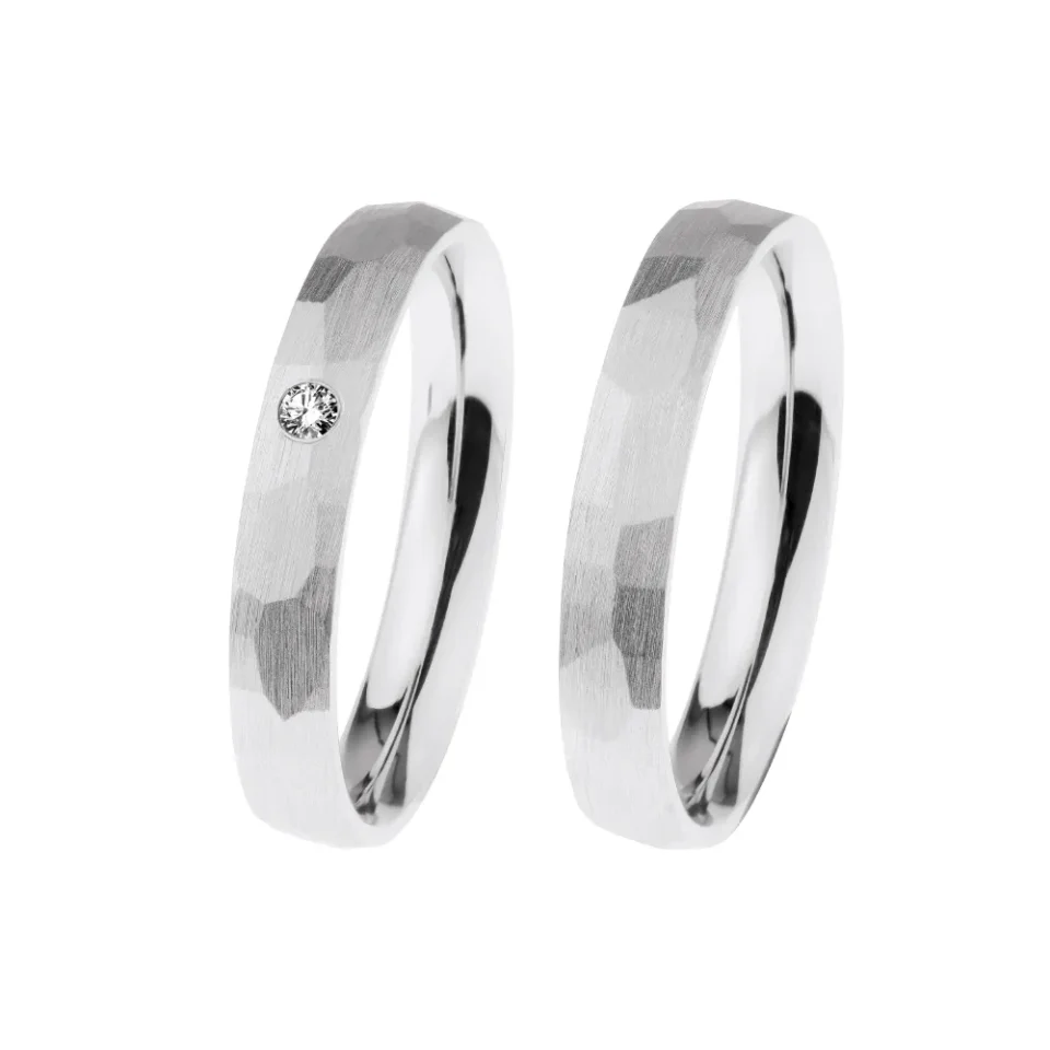 Alianzas de boda de acero con diamante