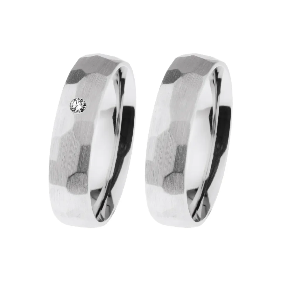 Alianzas de boda de acero con diamante