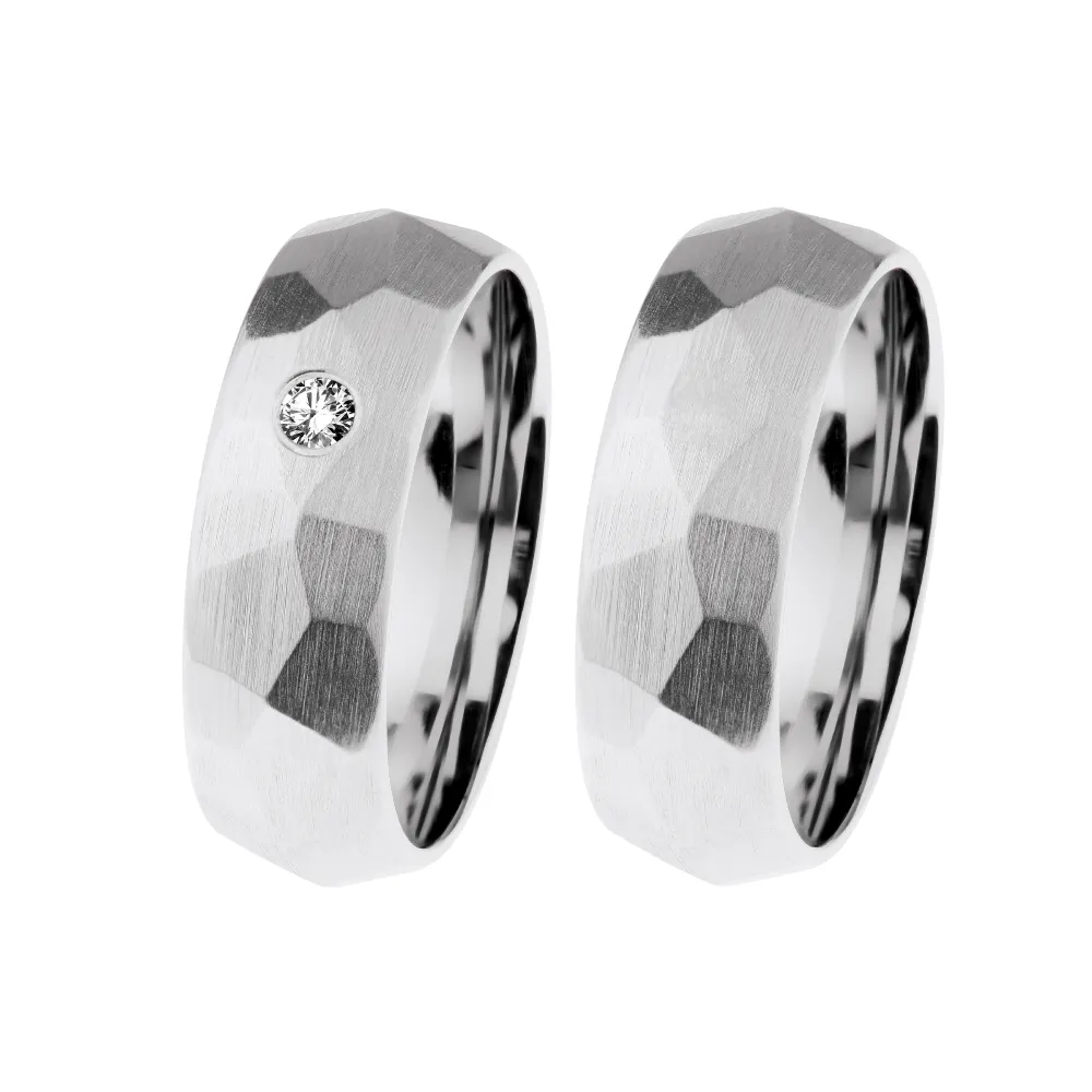Alianzas de boda de acero con diamante
