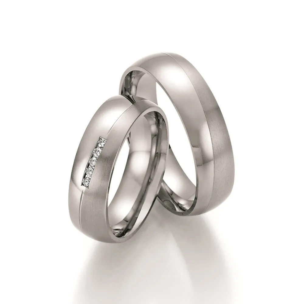 Alianzas de boda de titanio con diamantes