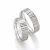 Alianzas de boda de titanio con diamantes