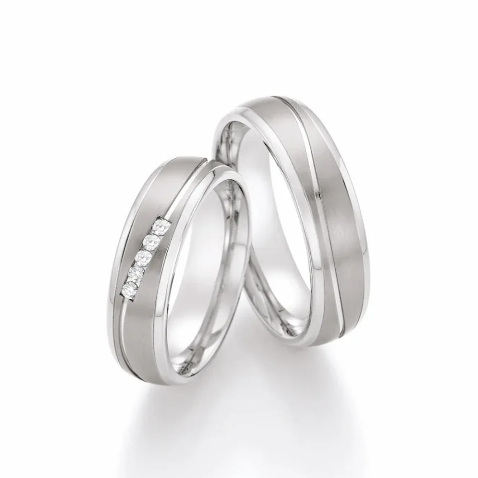 Alianzas de boda de titanio con diamantes