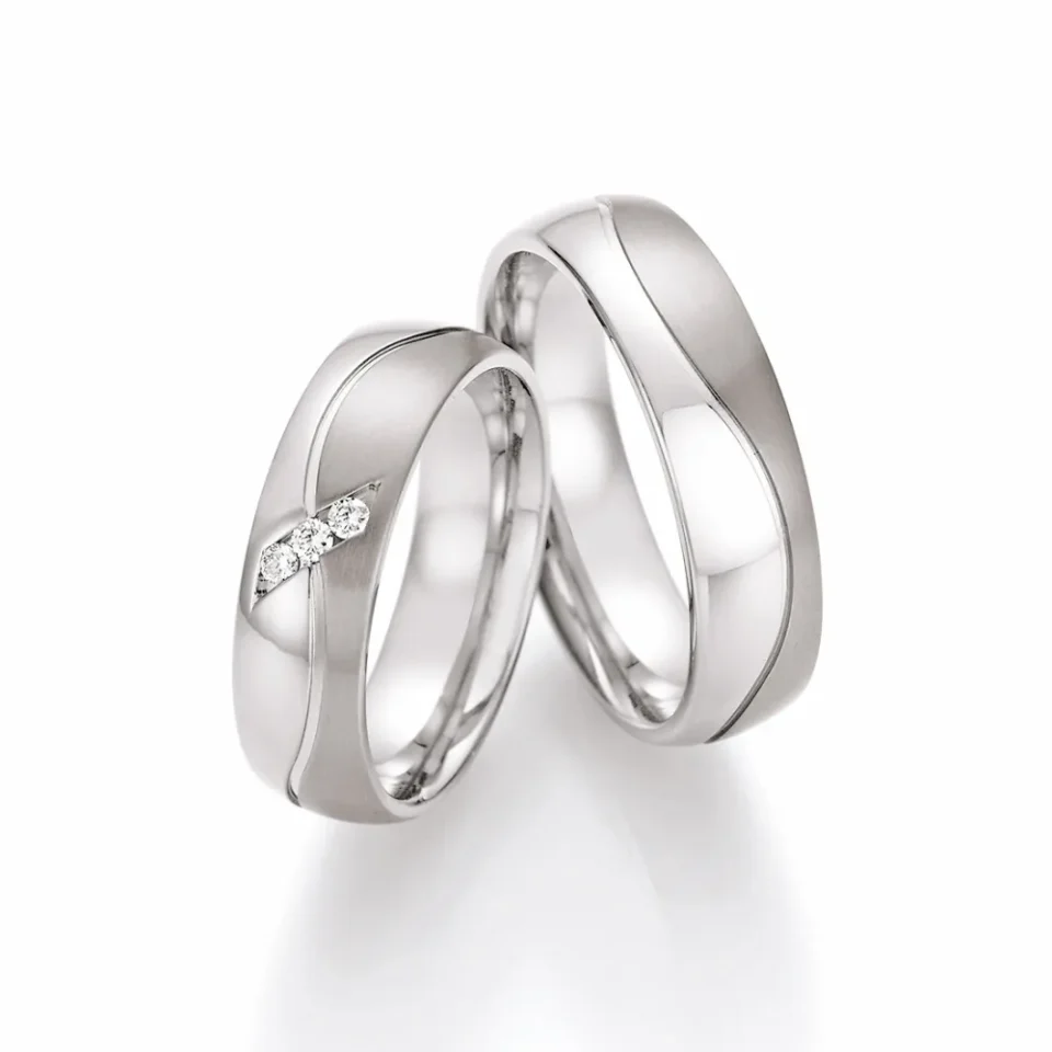 Alianzas de boda de titanio con diamantes