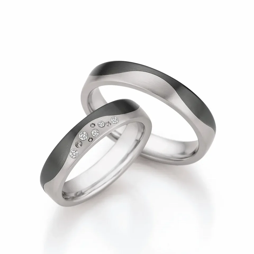 Alianzas de boda de titanio y zirconio con diamantes