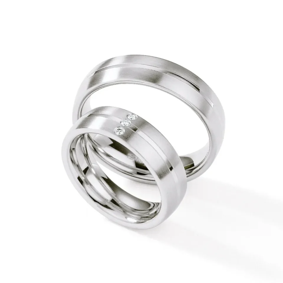 Alianzas de boda de acero con diamantes