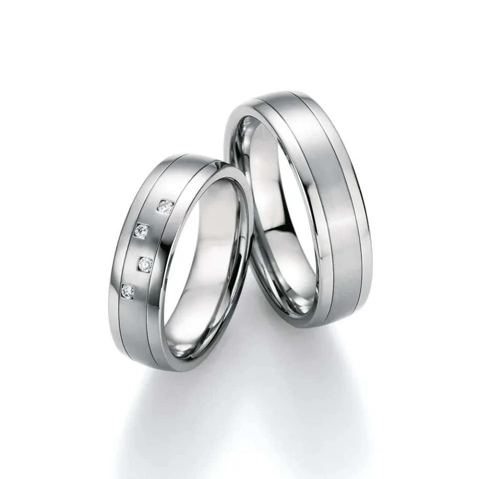 Alianzas de boda de acero con diamantes