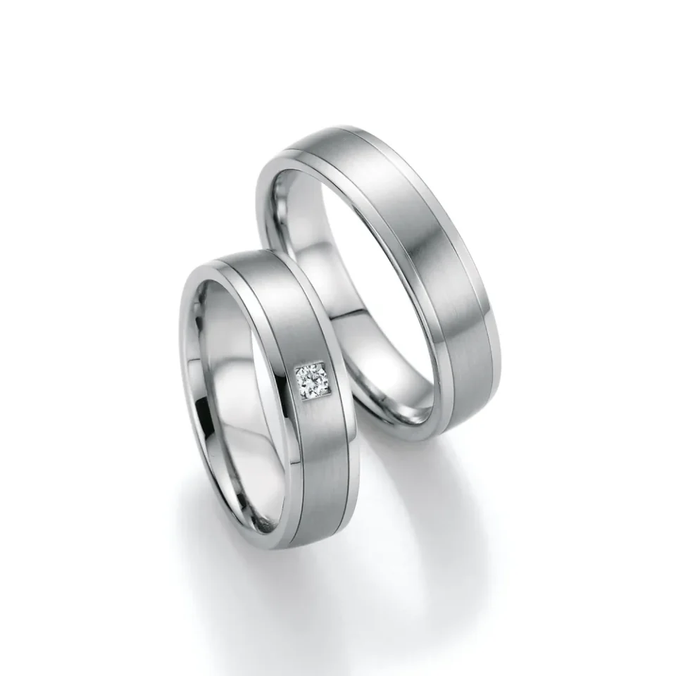 Alianzas de boda de acero con diamante