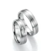 Alianzas de boda de acero con diamantes