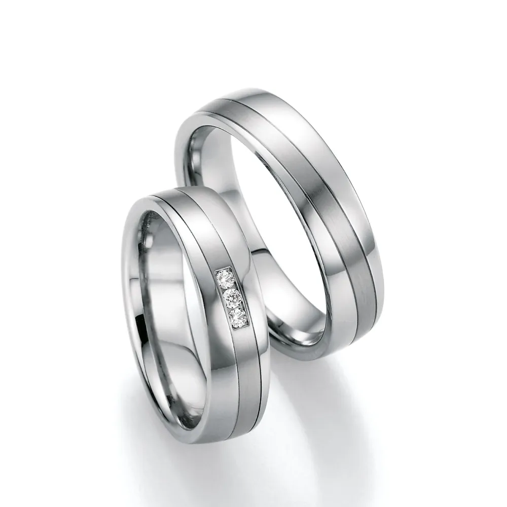 Alianzas de boda de acero con diamantes