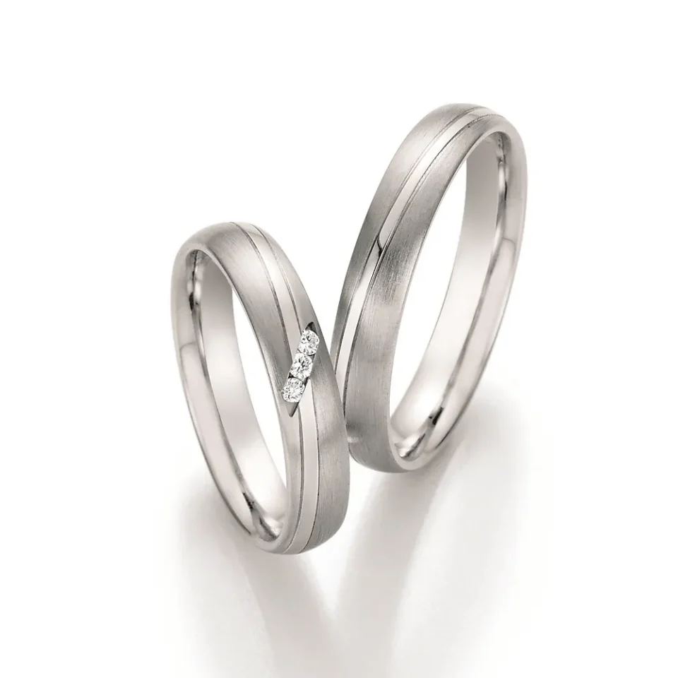 Alianzas de boda de acero con diamantes