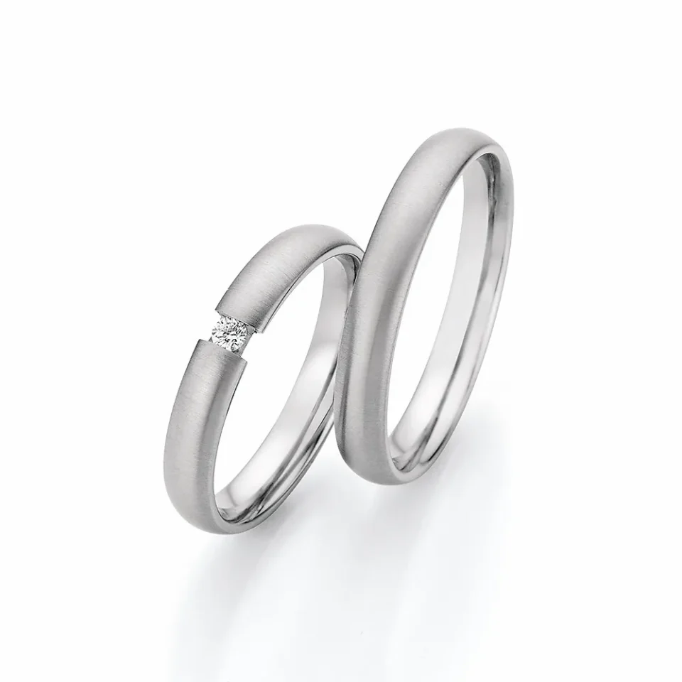 Alianzas de boda de acero con diamante