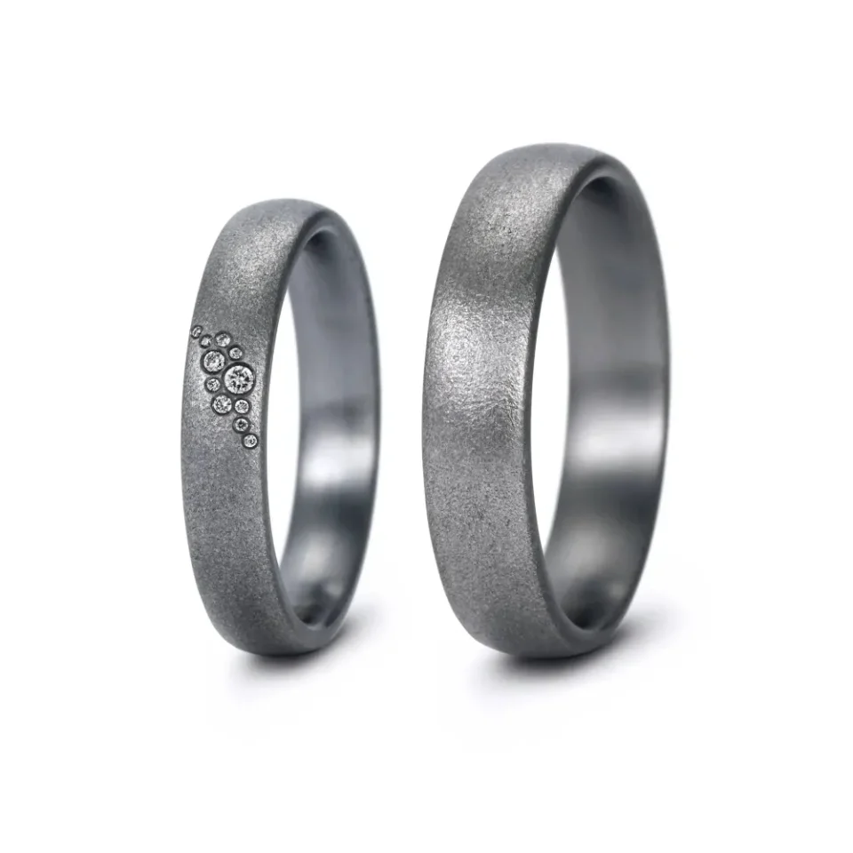 Alianzas de boda de tántalo con diamantes