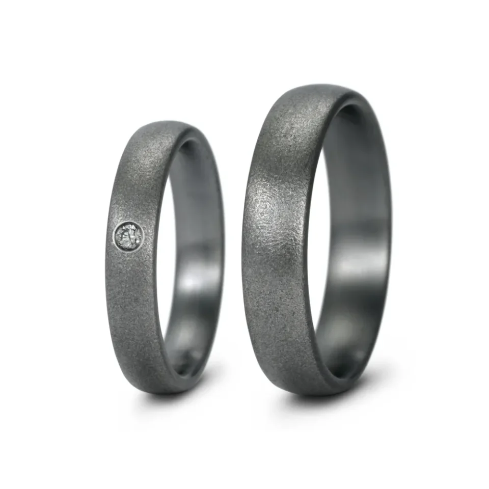Alianzas de boda de tántalo con diamante