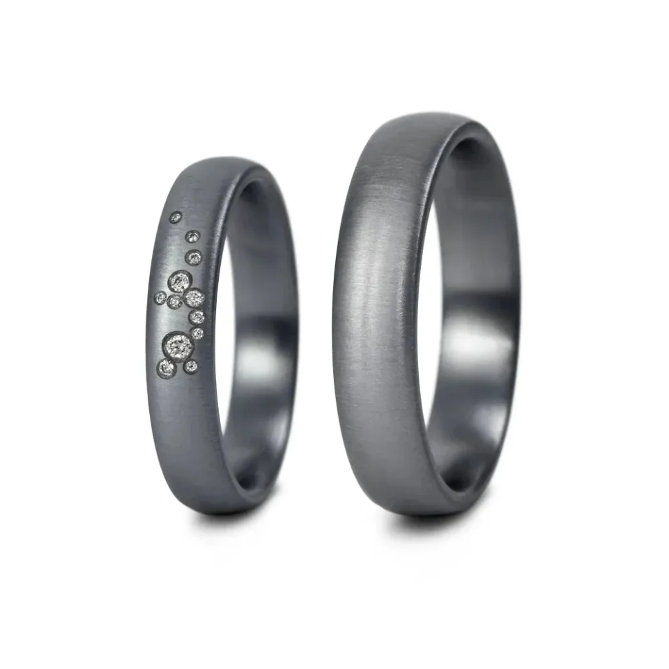 Alianzas de boda de tántalo con diamantes
