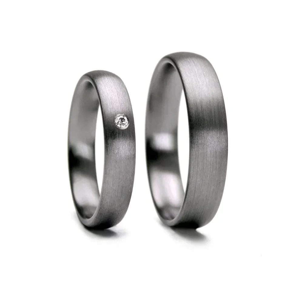 Alianzas de boda de tántalo con diamante