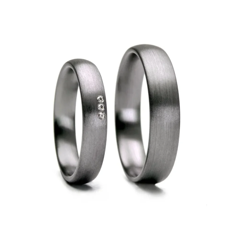 Alianzas de boda de tántalo con diamantes