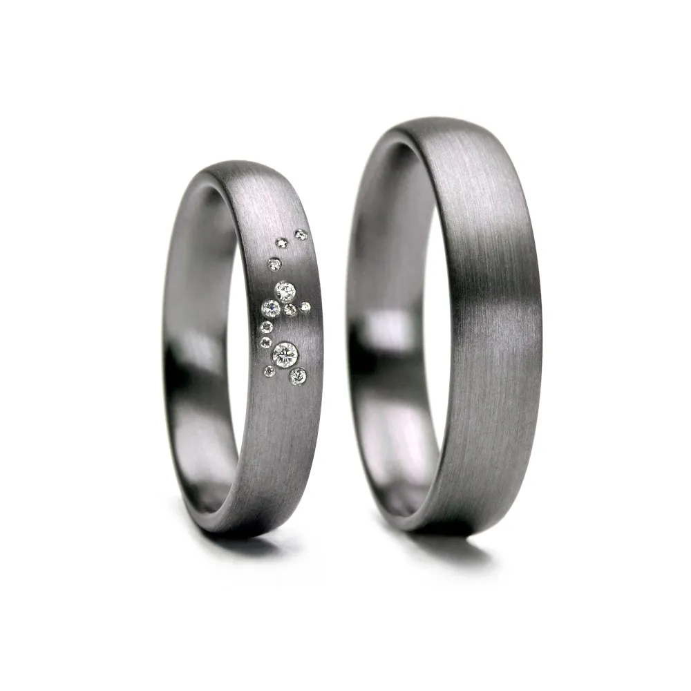 Alianzas de boda de tántalo con diamantes