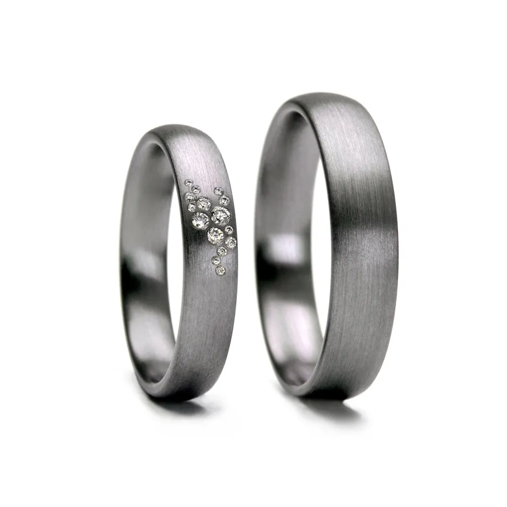 Alianzas de boda de tántalo con diamantes