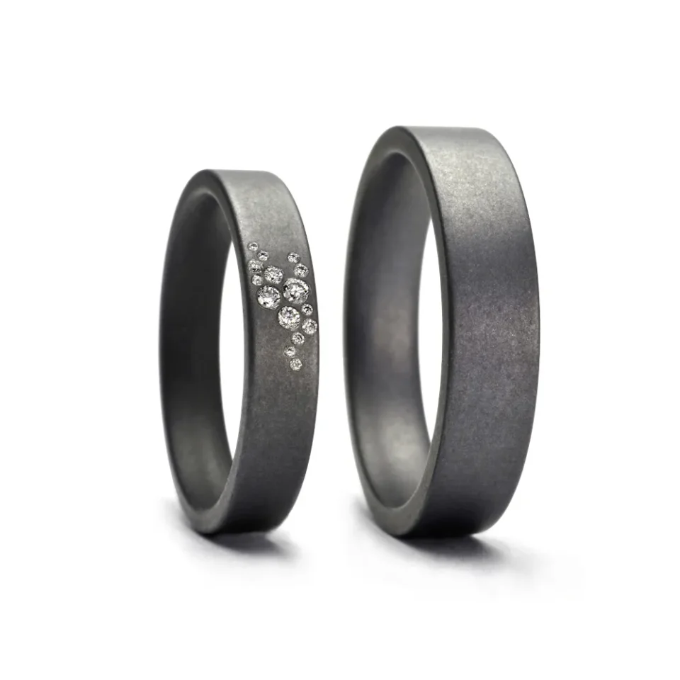 Alianzas de boda de tántalo con diamantes