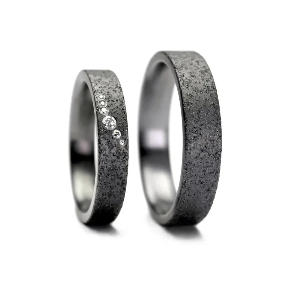 Alianzas de boda de tántalo con diamantes
