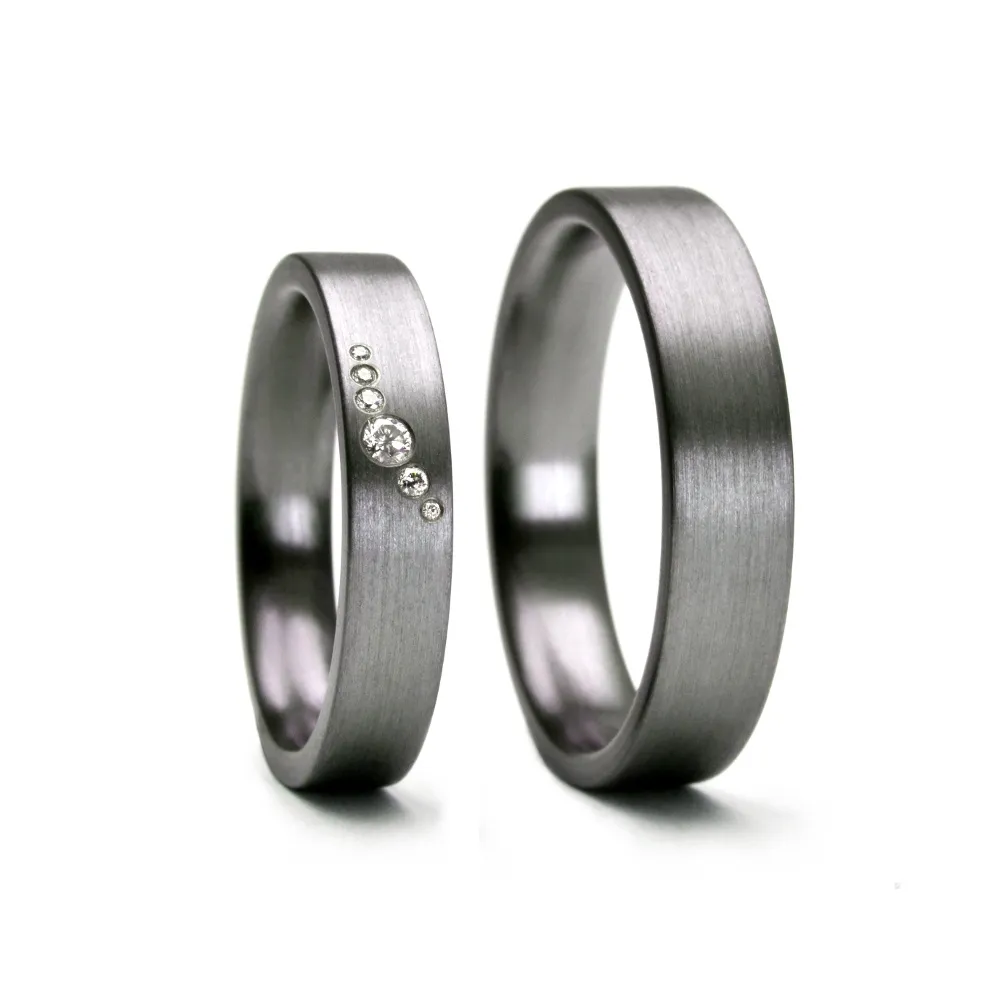 Alianzas de boda de tántalo con diamantes