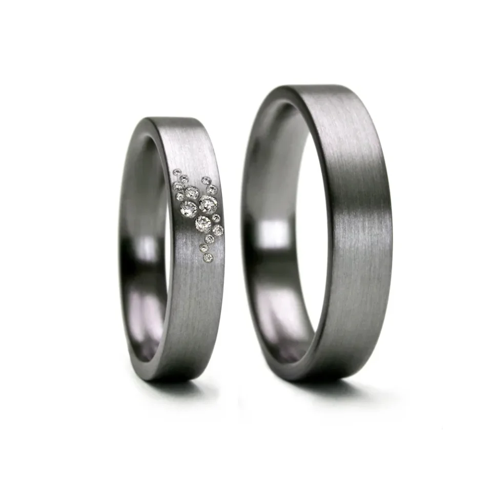 Alianzas de boda de tántalo con diamantes